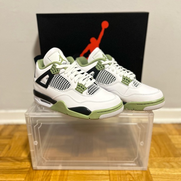 Brand - Jordan 4 Retro Colorway - Seafoam Size -9.5W (8M) - Picture 2 of 4